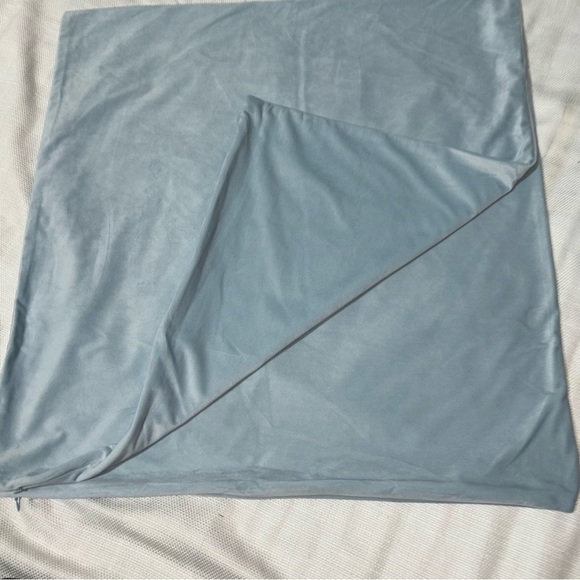 24 x24 Velvet Throw Pillow Covers Only NWT - Picture 5 of 5